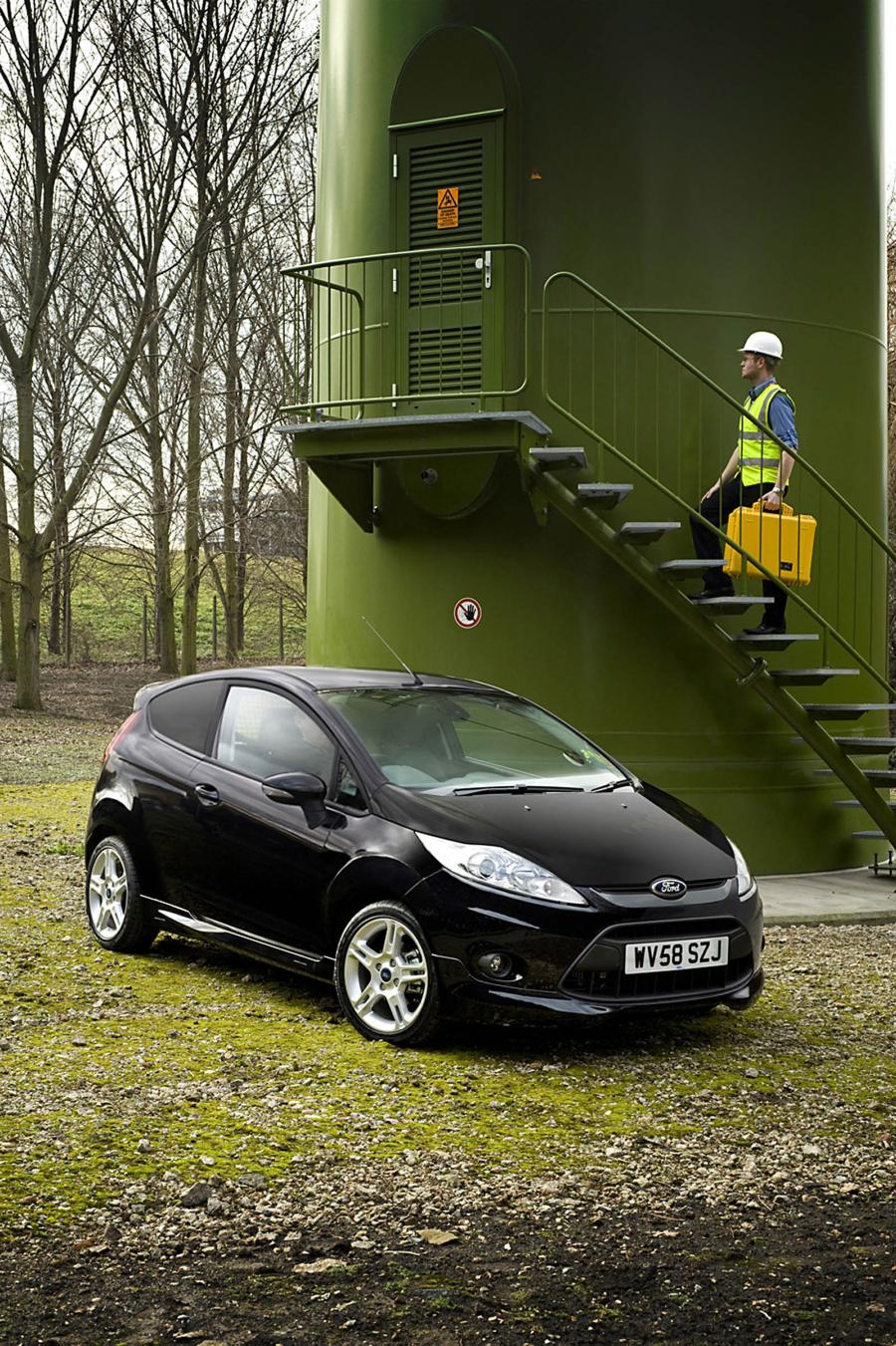  Ford Fiesta SportVan 2009 года  (фото 3 из 5)